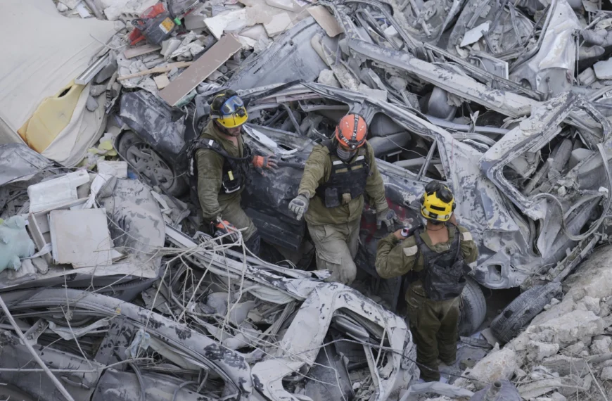 Death toll soars as Israel and Iran intensify strikes for 3rd day