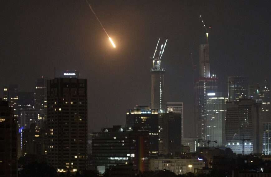 Israel and Iran exchange missile barrages amid escalating conflict