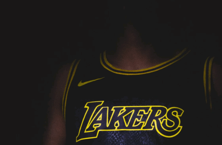 Buss family to sell Los Angeles Lakers at $10 billion valuation