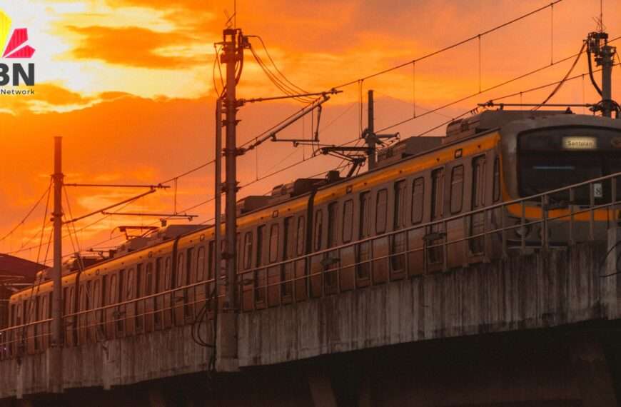 MRT, LRT to offer free rides on Independence Day